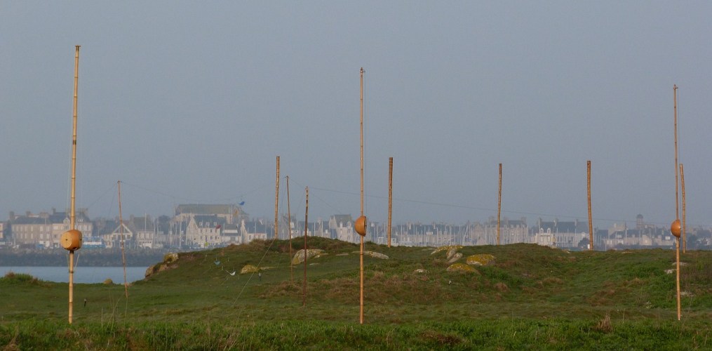 Jardin du vent sur l'île de Tatihou - Wind garden on Tatihou Island